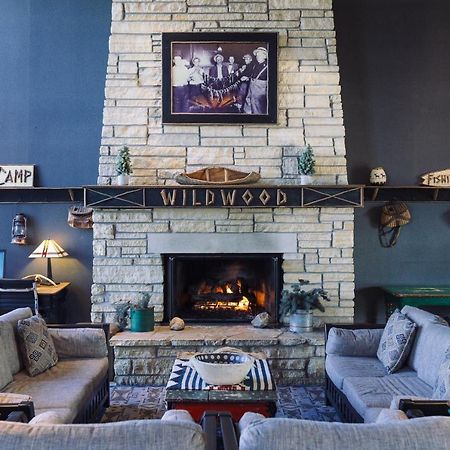 Wildwood Lodge & Suites Clive Εξωτερικό φωτογραφία