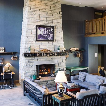 Wildwood Lodge & Suites Clive Εξωτερικό φωτογραφία