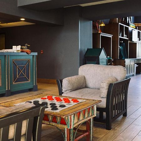 Wildwood Lodge & Suites Clive Εξωτερικό φωτογραφία