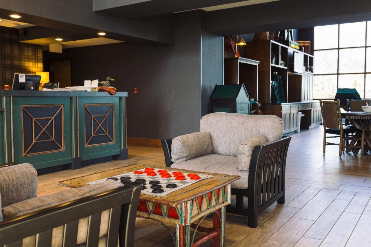 Wildwood Lodge & Suites Clive Εξωτερικό φωτογραφία