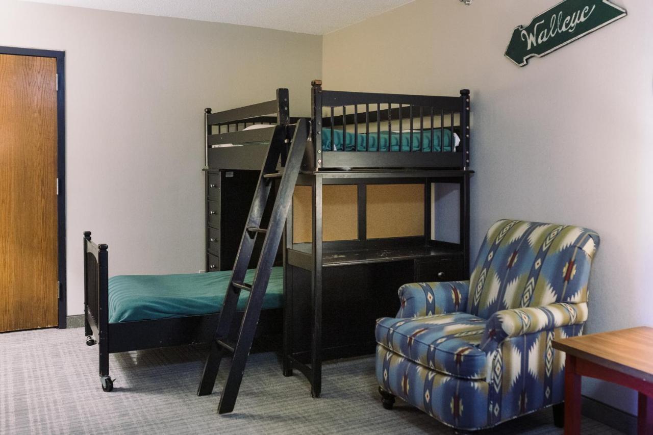Wildwood Lodge & Suites Clive Εξωτερικό φωτογραφία